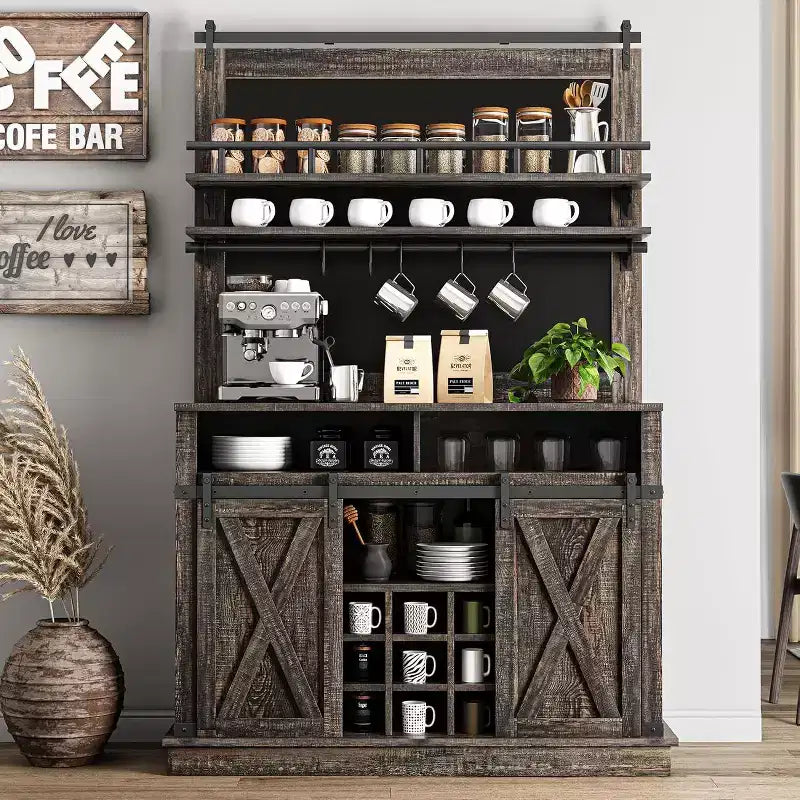 Credenza alta da 75 per caffè, grande dispensa contenitore per cucina, mobile bianco da caffè con ante e porta scorrevole stile fienile