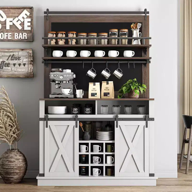 Credenza alta da 75 per caffè, grande dispensa contenitore per cucina, mobile bianco da caffè con ante e porta scorrevole stile fienile